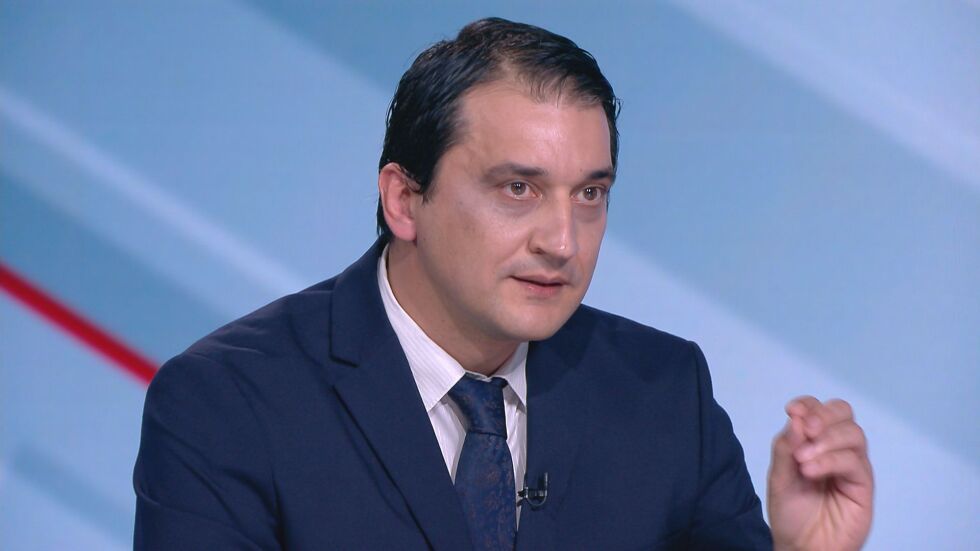 Александър Николов: Вотът трябва да е само и единствено машинен
