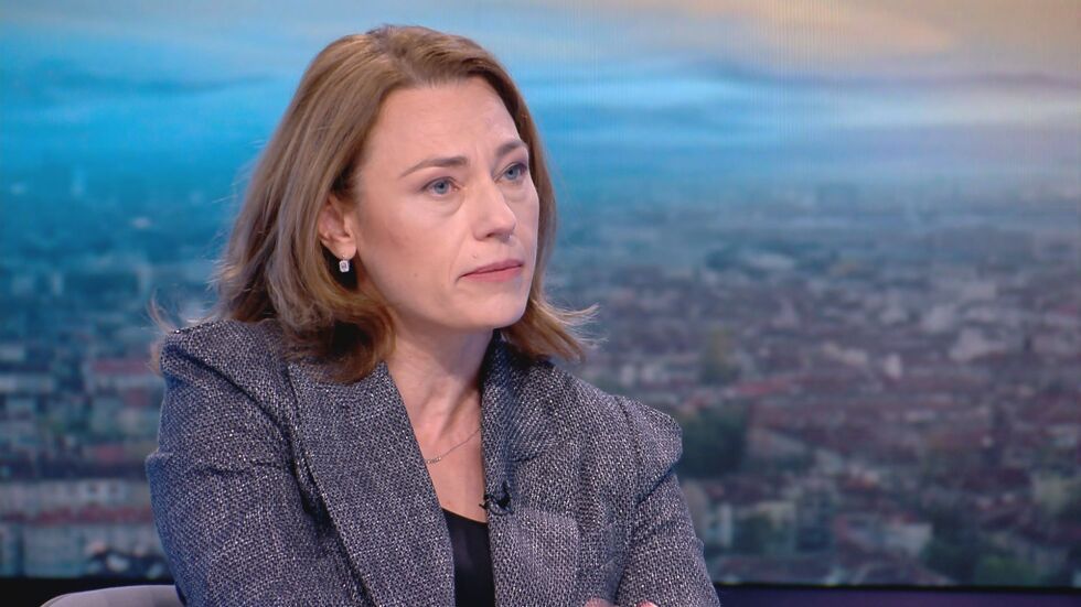 Ива Митева: Сегашното смесване на хартиено и машинно гласуване е лош вариант