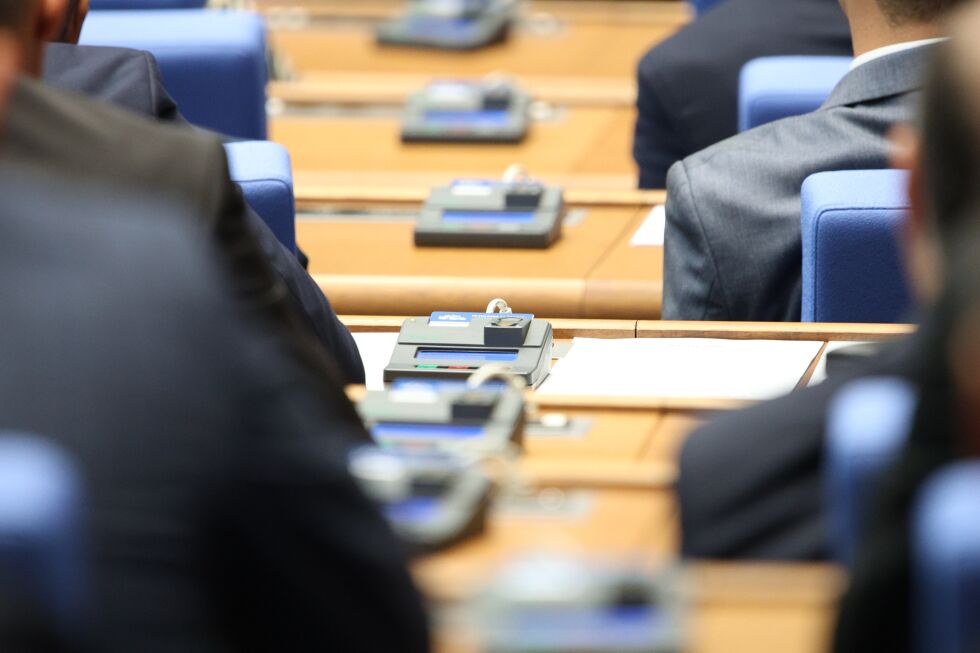 Няма да изпращаме военни в Украйна: Парламентът приема официална декларация 