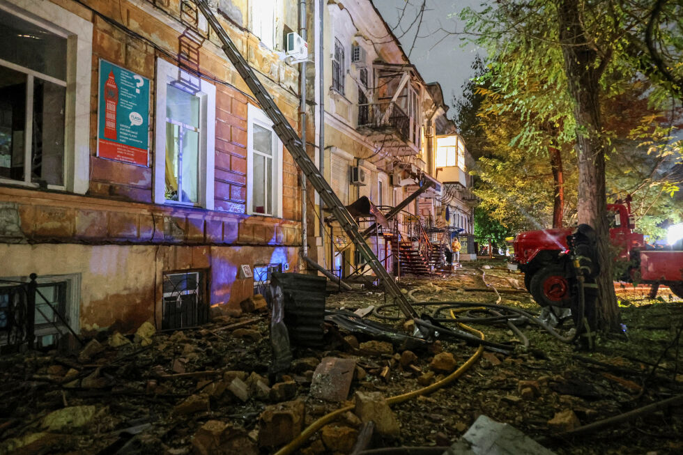 Жертва и ранени при въздушна атака с ракети и дронове в Одеса