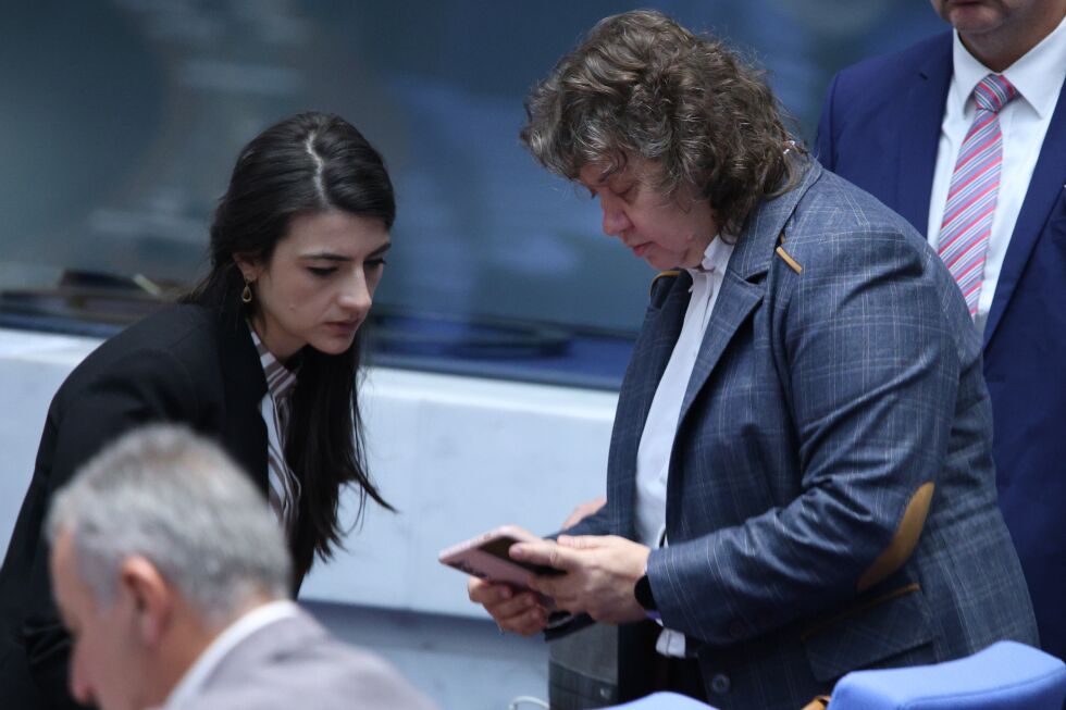 Председателят на Народното събрание Наталия Киселова свиква извънредно заседание