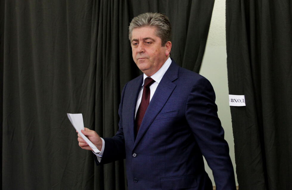 Първанов заподозря тежка изборна манипулация