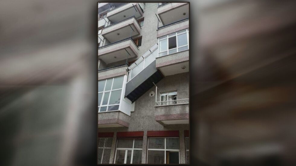 В „Чети етикета”: Архитектурни екзотики или просто нелепи пристройки