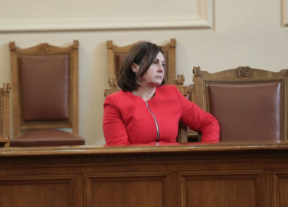 Румяна Бъчварова: Още не си отиваме, имаме още време да довършим