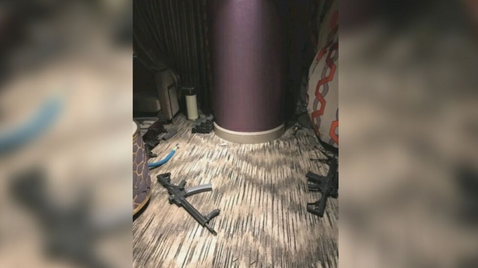 Нападателят от Лас Вегас превърнал стаята си в крепост (СНИМКИ)
