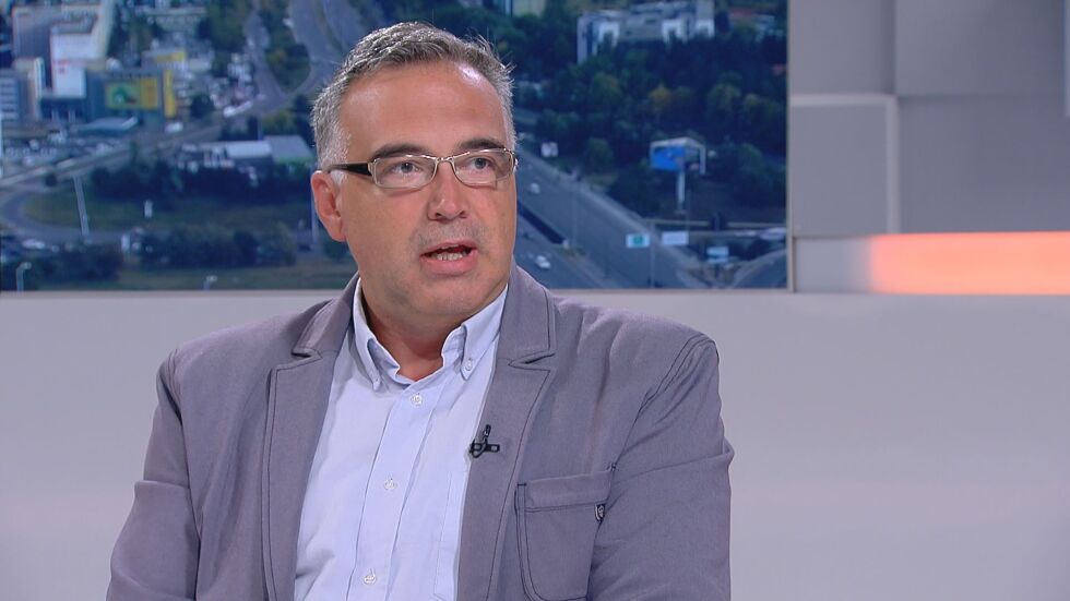 Антон Кутев: Делян Добрев е използван от своите за вътрешнопартийни битки