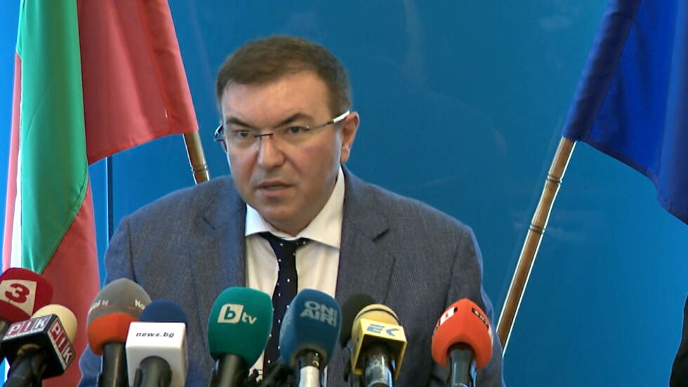 Костадин Ангелов: Навлизаме в изключително сериозна фаза на епидемията