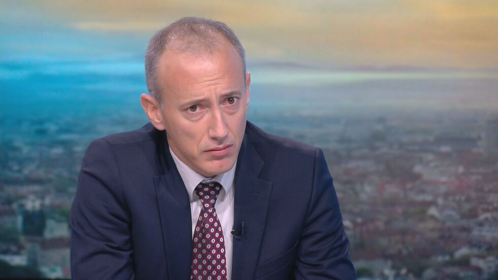 Вълчев: При 20% ученици с COVID-19 и грипободобни симптоми ще се затваря цялото училище