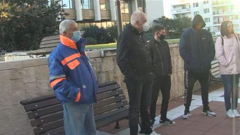 Напрежение в Благоевград: Спряха издаването на направления за безплатни PCR тестове