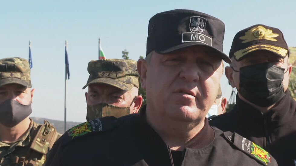 Каракачанов: Премиерът е добре, може да изпълнява ангажиментите си