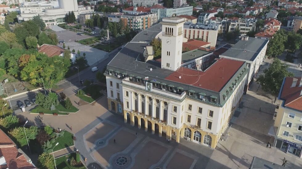 Група за възстановки напусна празника на Сливен, след като са били помолени да сложат маски