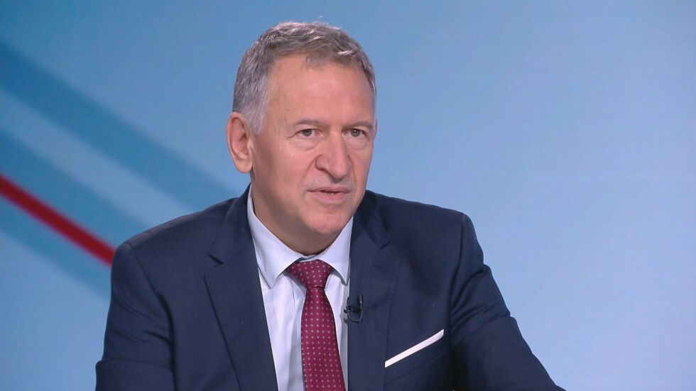 Кацаров: Смъртността от COVID-19 у нас остава висока, но в сравнение с другите вълни е по-ниска