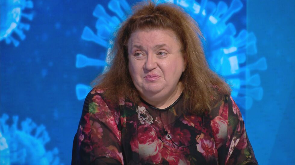 Проф. Александрова: Най-добър имунитет имат прекаралите COVID-19 и после ваксинирани