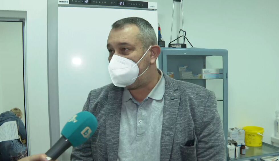 Опашки за ваксини: Разполагат ли пунктовете с достатъчно дози?