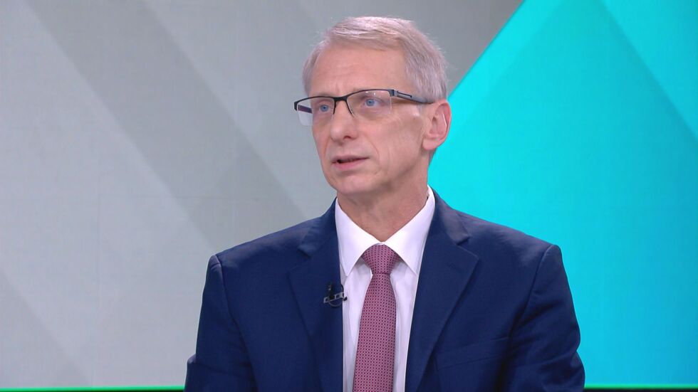 Николай Денков: Няма как децата да се върнат в клас преди 8 ноември