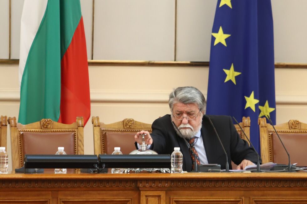 „Продължаваме промяната“ поиска оставката на Вежди Рашидов