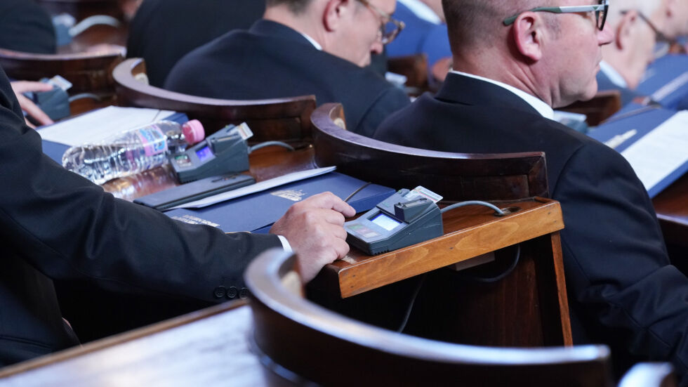 Безпрецедентно: Председател на 48-ото НС не беше избран на първото заседание