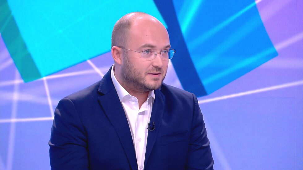 Георги Георгиев: В програмата ни е заложено 100 км годишно нови тротоари в София