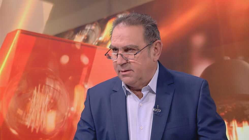 Валентин Костов: Около 300-хилядната израелска армия чака заповед за настъпление