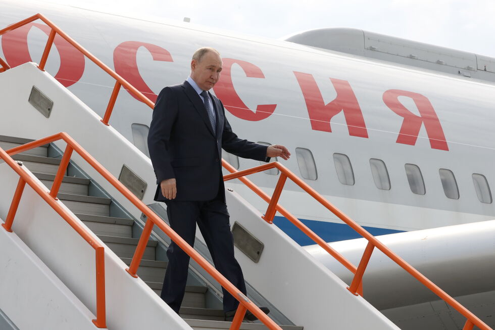 Полският външен министър: Не мога да гарантирам, че полски съд няма да разпореди да ескортираме самолета на Путин
