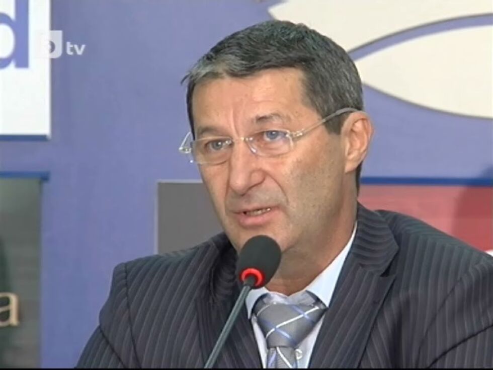 Каролев: При положителен доклад за КТБ - пазарно решение за справяне с кризата