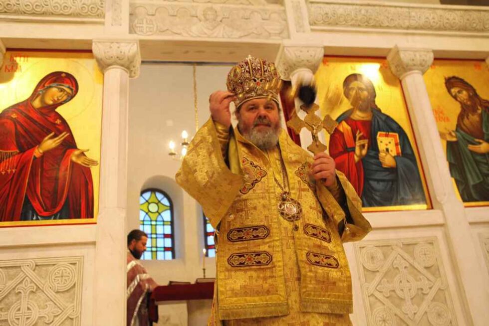 Светъл храм на светъл празник