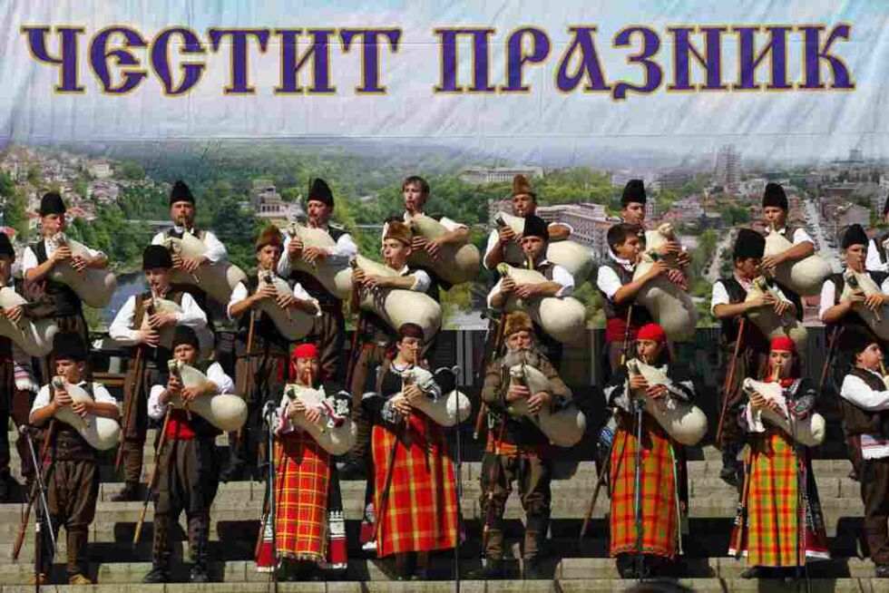 Поклон пред Майка България!