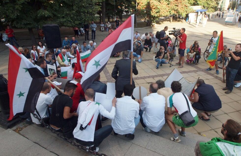 Протести в цяла България казват "не" на атаки срещу Сирия