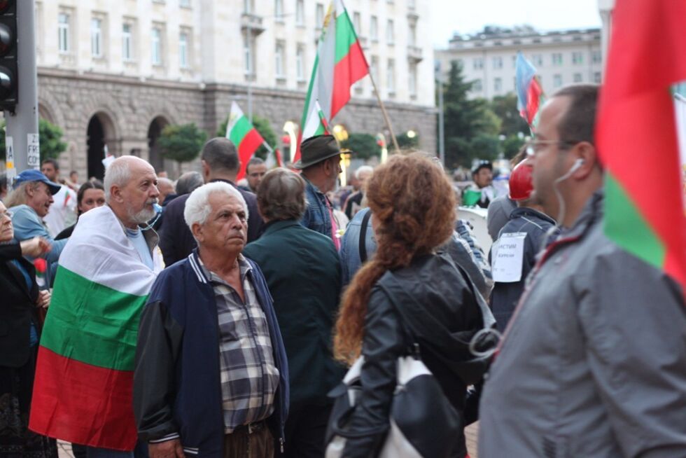 97-мият протест отново мина през централите на политическите партии