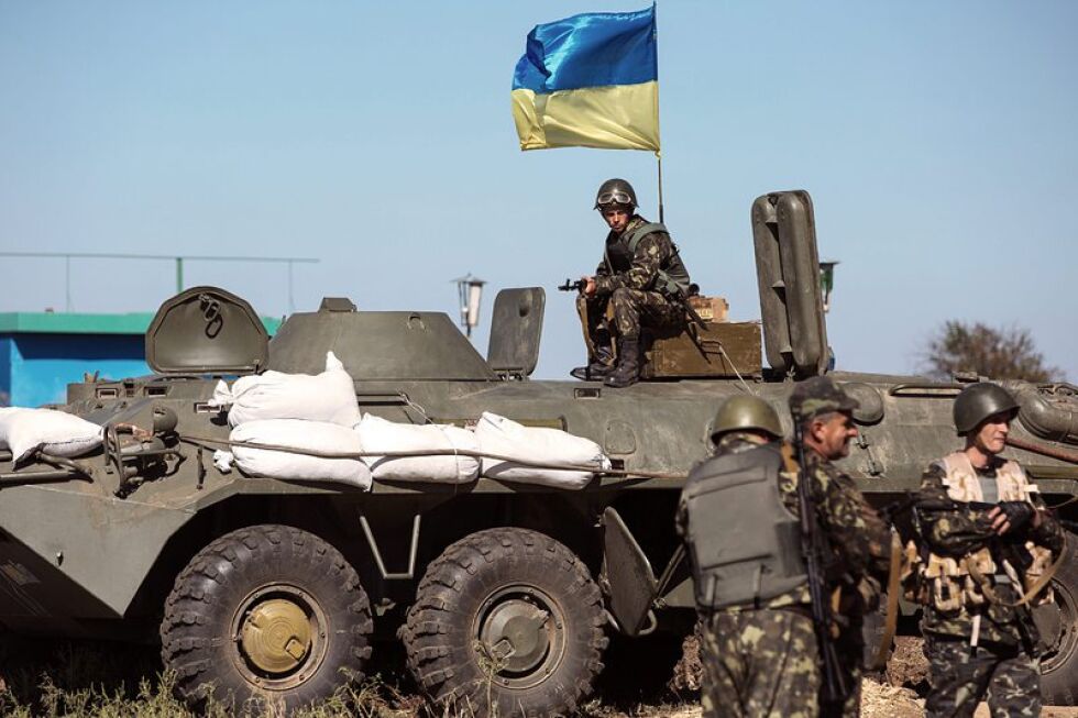 Борисов призна: През България са преминали автовози на украинските части