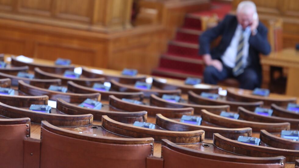 Започват дебатите по вота на недоверие на правителството