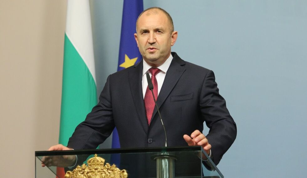 Румен Радев с още един отрицателен тест, РЗИ го пуска на работа