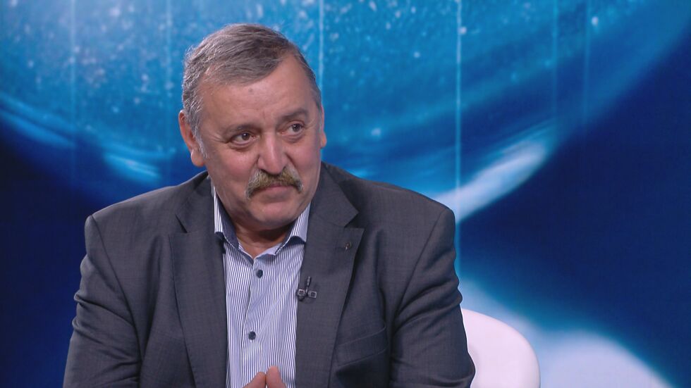 Проф. Кантарджиев: Ще имаме много новозаразени, ако не спазваме мерките през зимата