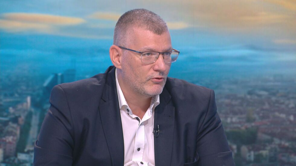 Проф. Момеков: У нас срещу ваксините говорят нарцистични личности без научна подкрепа