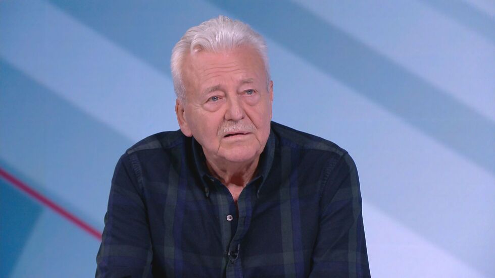Асен Агов: С днешния си акт Владимир Путин показа, че „царят е гол“
