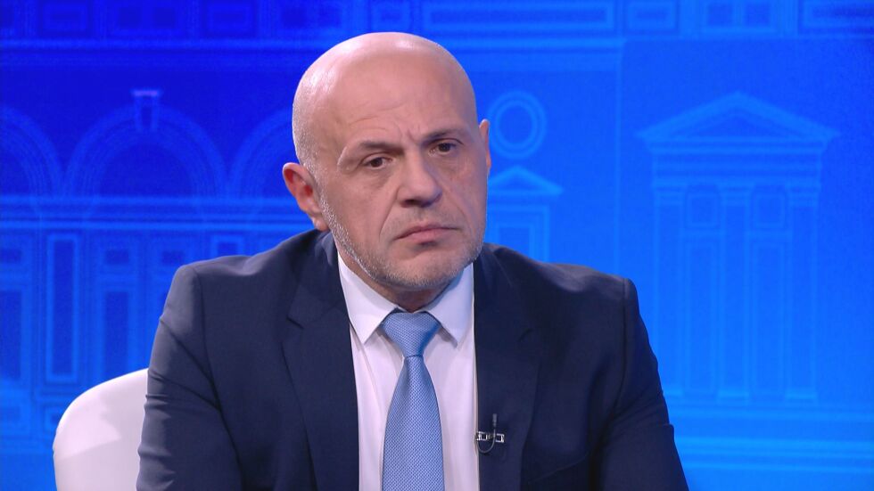 Дончев: Във влошената ситуация за сигурност всички трябва да потъпчат политическото си его
