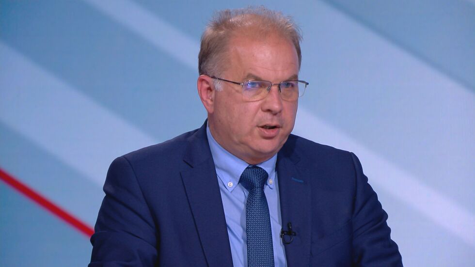 Чолаков: България няма да се управлява с песни, пенсиите няма да ги плаща Христо Петров