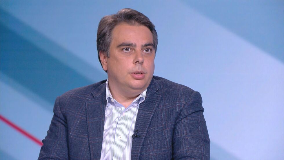 Асен Василев: В коалицията не бива да се допуска „Възраждане“