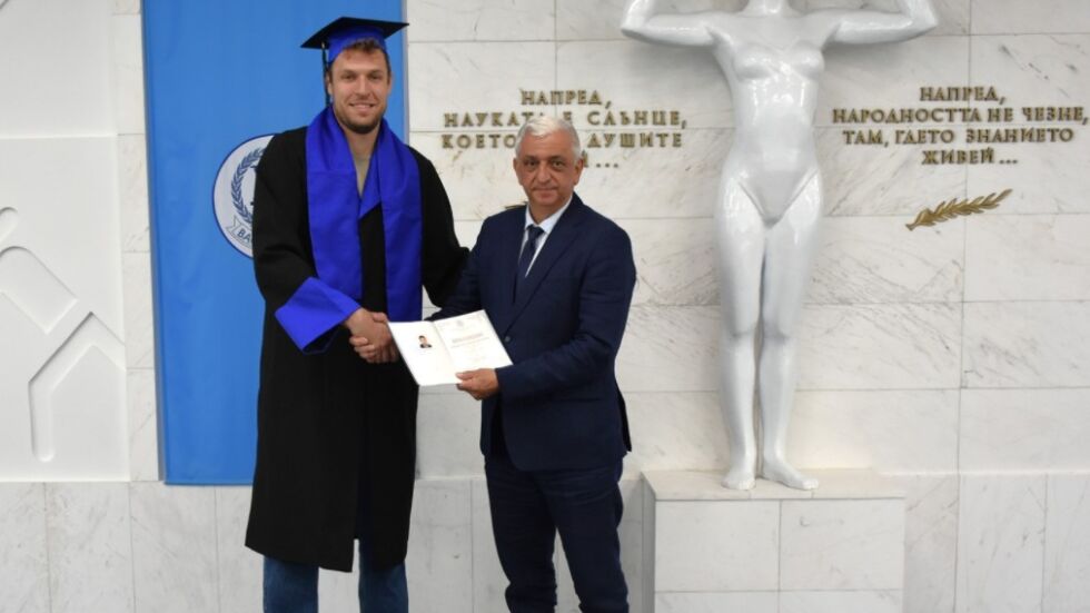След титлата в Евролигата: Саша Везенков стана магистър